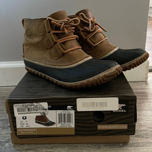 Sorel In and Out - Picture 1 of 7